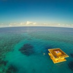 Хотите отдохнуть на своём мини-острове с подводной кроватью?