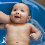 Первое купание новорожденного: несколько правил для родителей.
